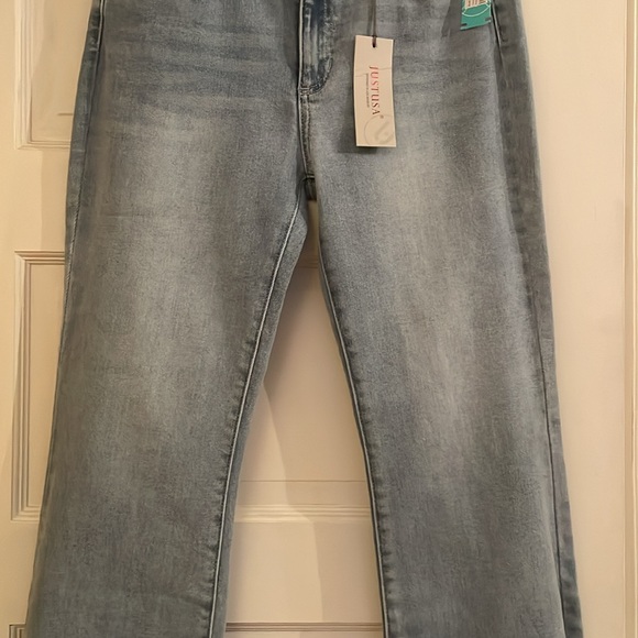 Just USA Light Denim Jeans - Mid-Rise, Cropped Scissor Cut, Flare - Picture 3 of 13